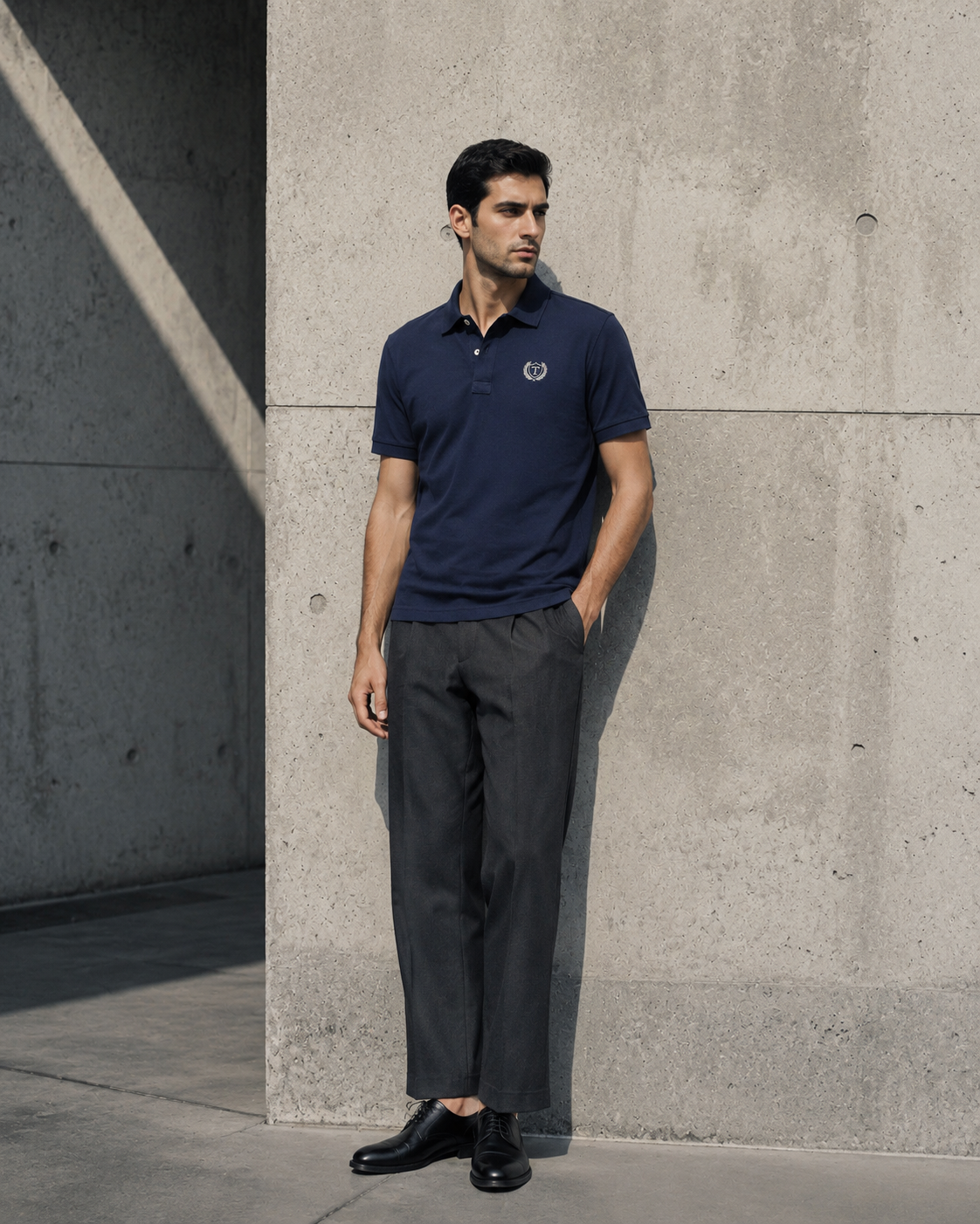 Club Polo Navy — Trajectus Magna — Exterior brutalista
